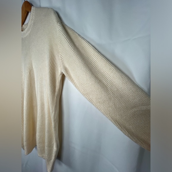 Danielle Bernstein Ivory Women’s Sweater Size S/M Oversized  Chunky Crewneck - Picture 8 of 10